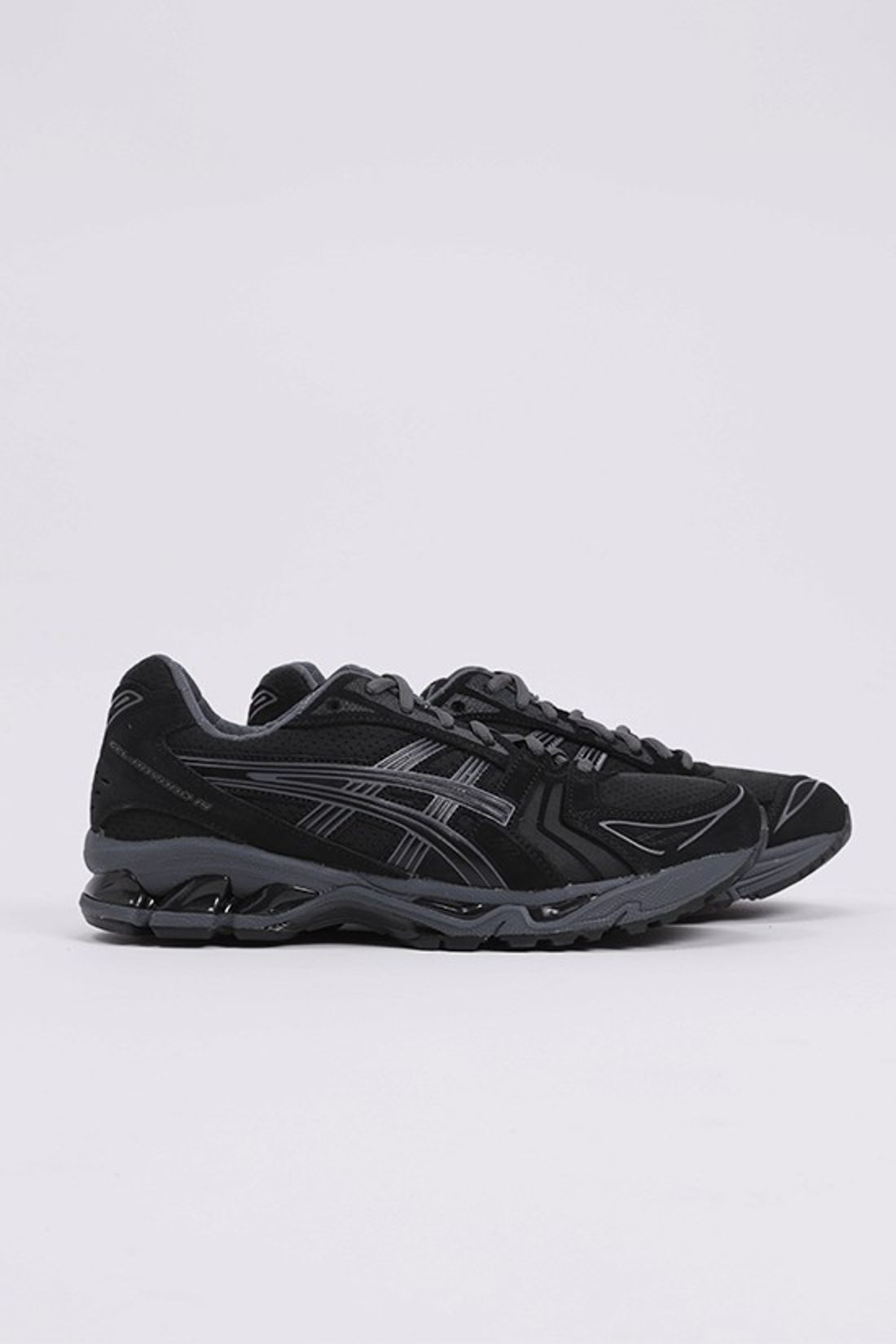 asics narrow width running shoes