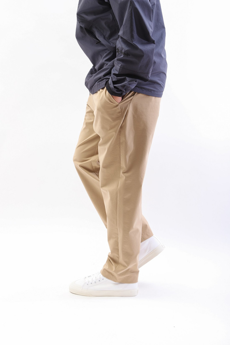 Goldwin One tuck tapered stretch pants Clay beige - GRADUATE STORE