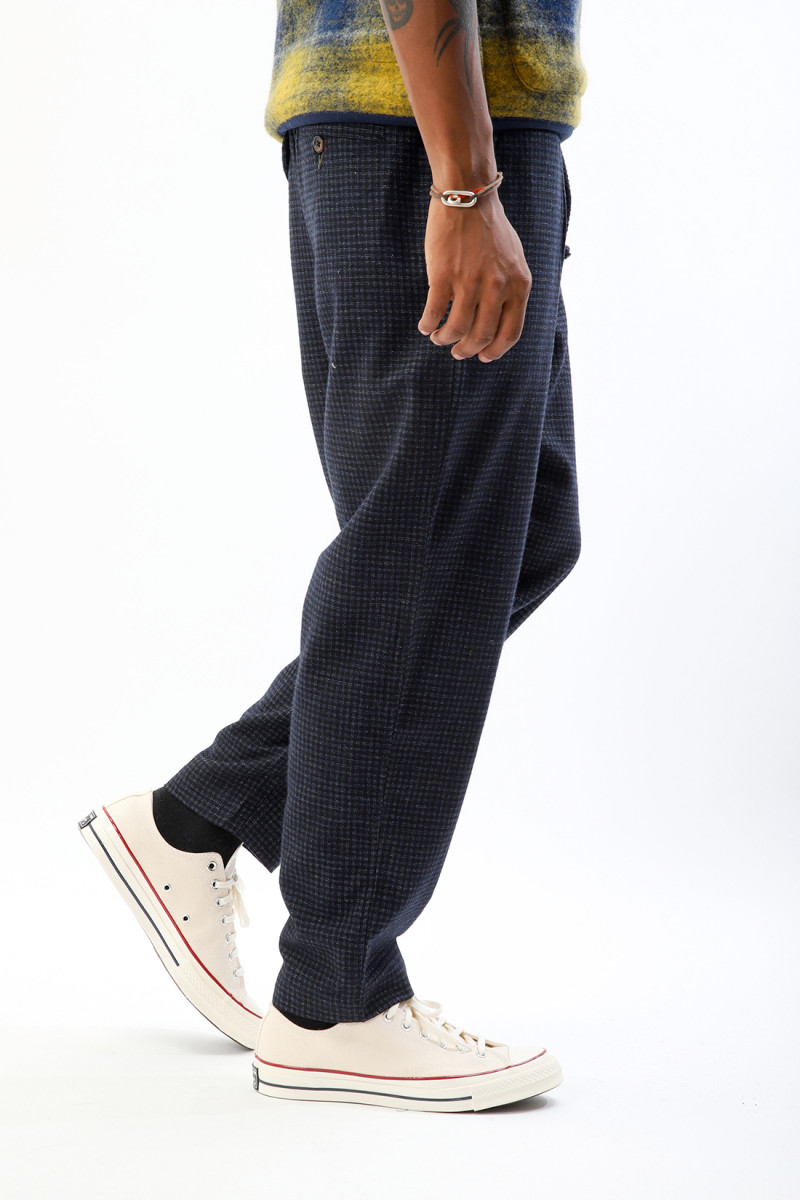 Universal works Pleated track pant check wool Navy - GRADUATE STORE