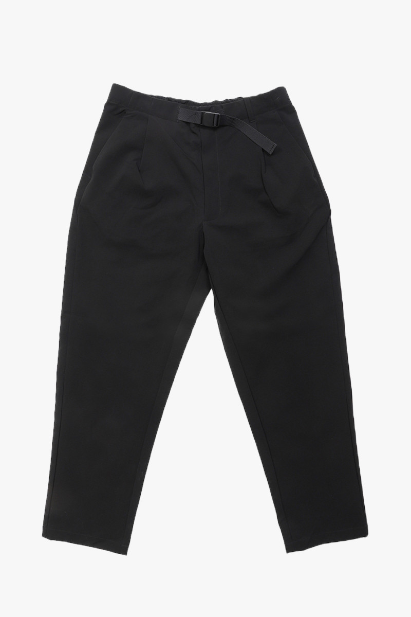 One tuck tapered stretch pants Black