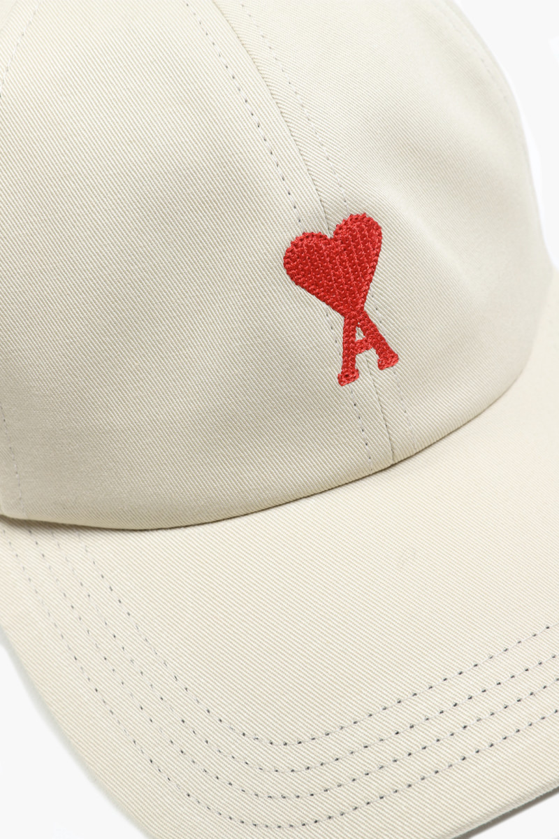 Red adc embroidery cap Vanille