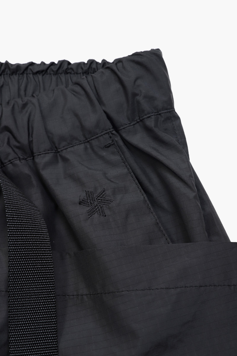 Rip-stop cargo shorts Black