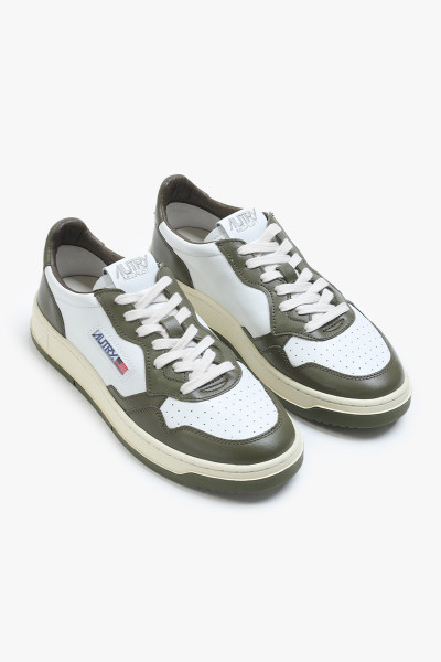 Autry Low medalist wb33 White/ olive - GRADUATE STORE