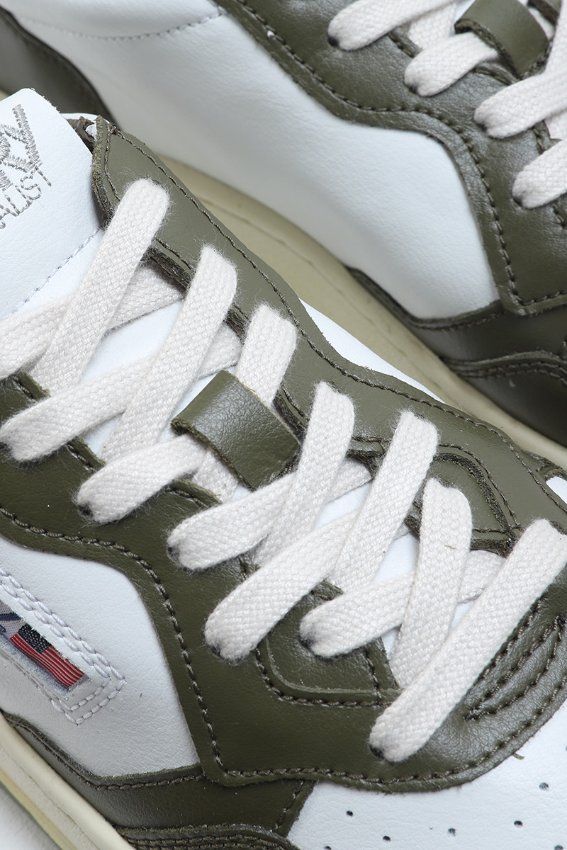 Autry wb33 White/ olive