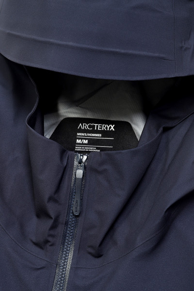 Arc'teryx Beta jacket m Black sapphire - GRADUATE STORE