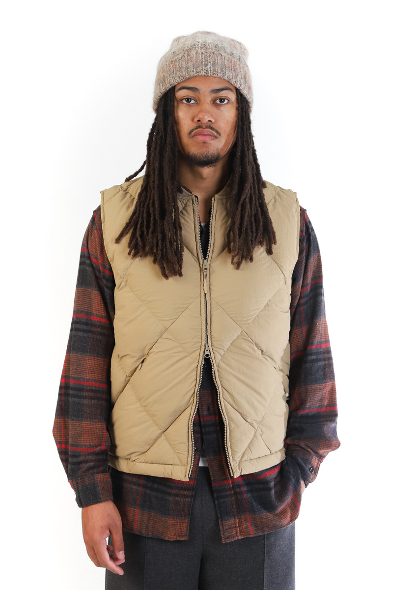 Linton padded vest Sand