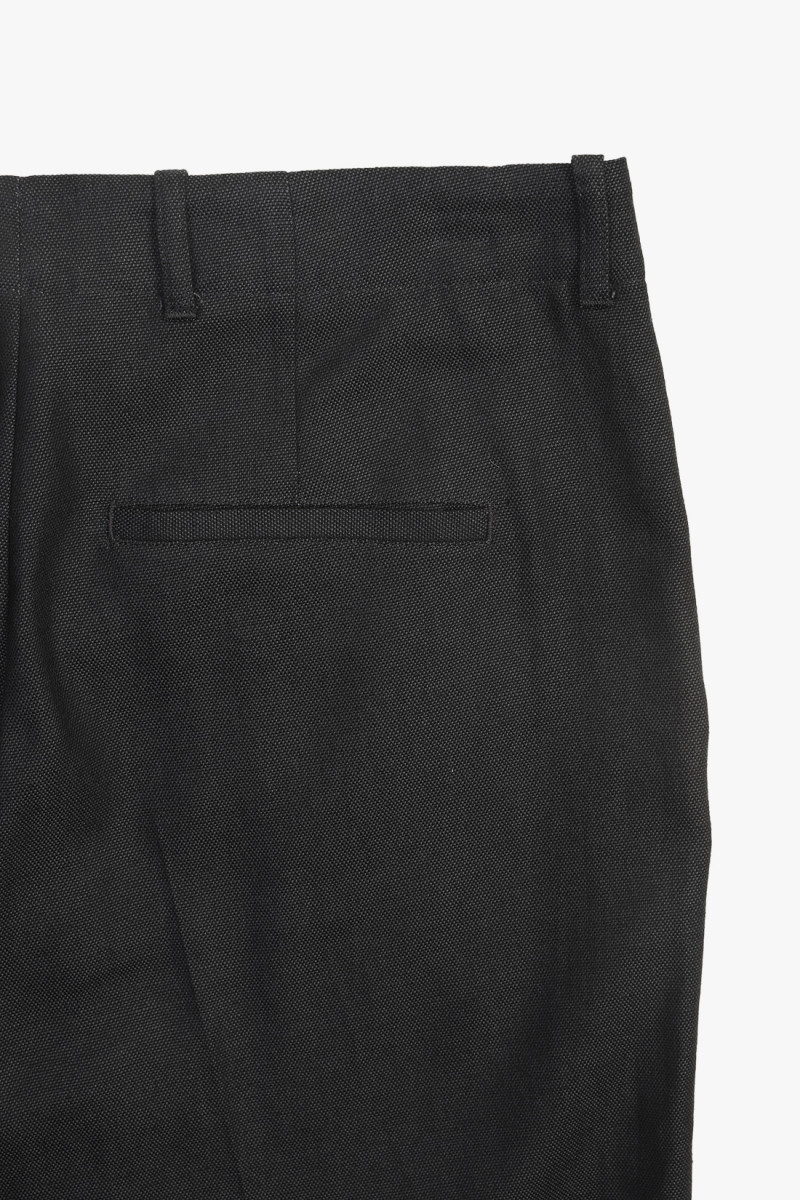 Borrowed chino Draping black canvas