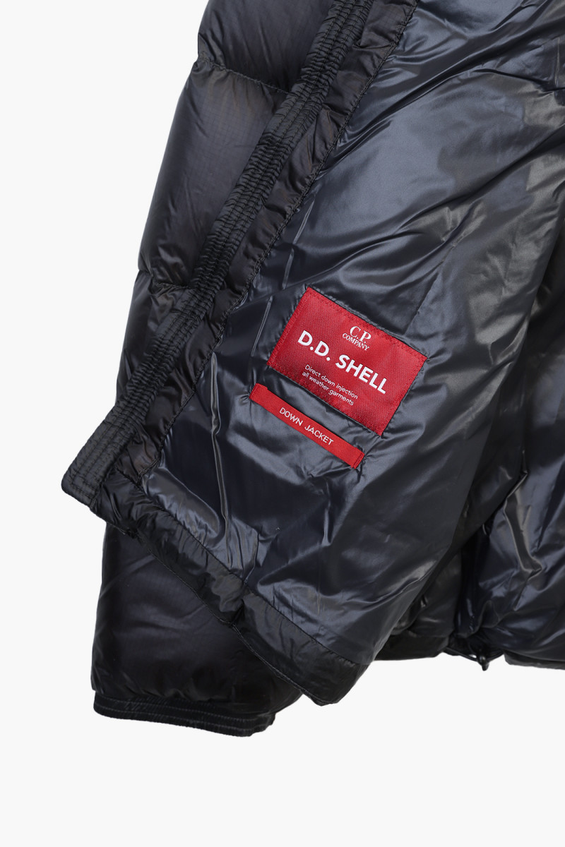 D.d. shell hooded medium down Black