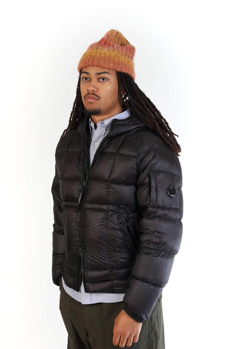 D.d. shell hooded medium down Black