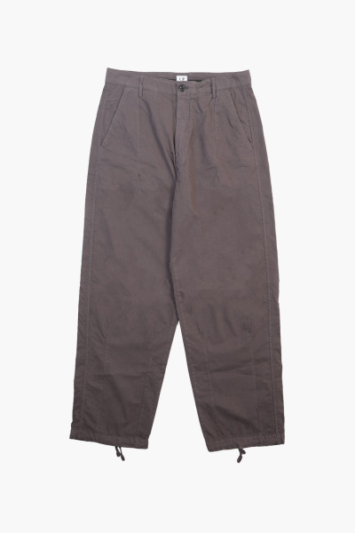 Microreps boxy pants...