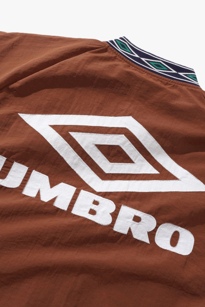 Butter x umbro Training pullover Chocolate/tan - GRADUATE STORE