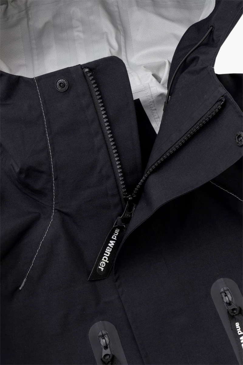 2.5l hiker rain jacket Black