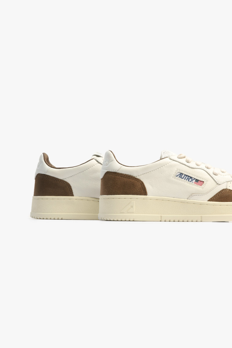 Medalist low gs34 Goat/suede wht/cigar