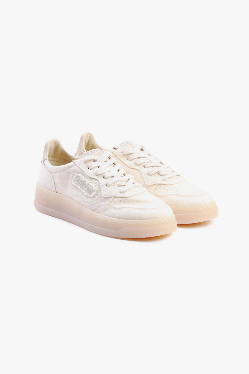 Medalist low ca01 Canvas ivory