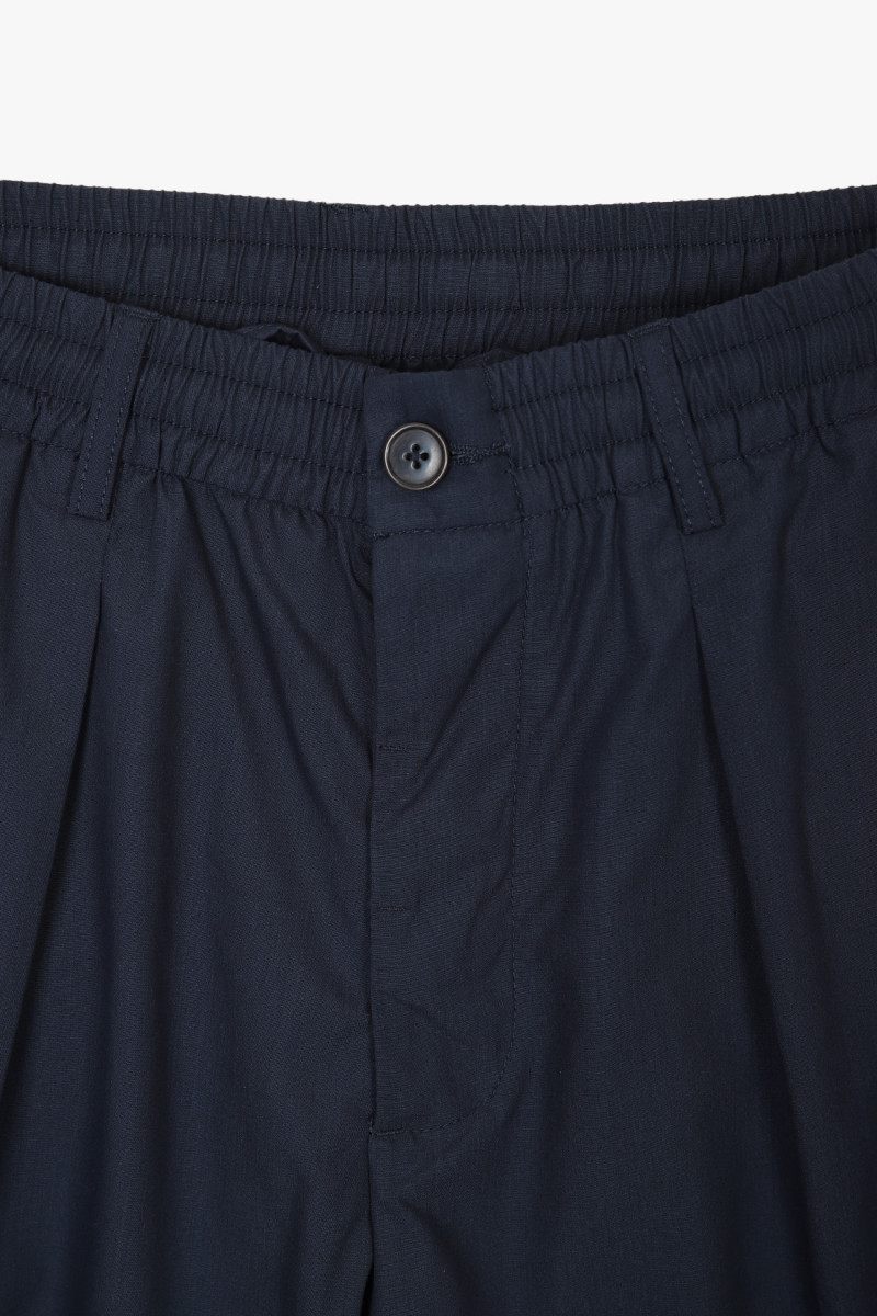 Pleated track short polytech Navy