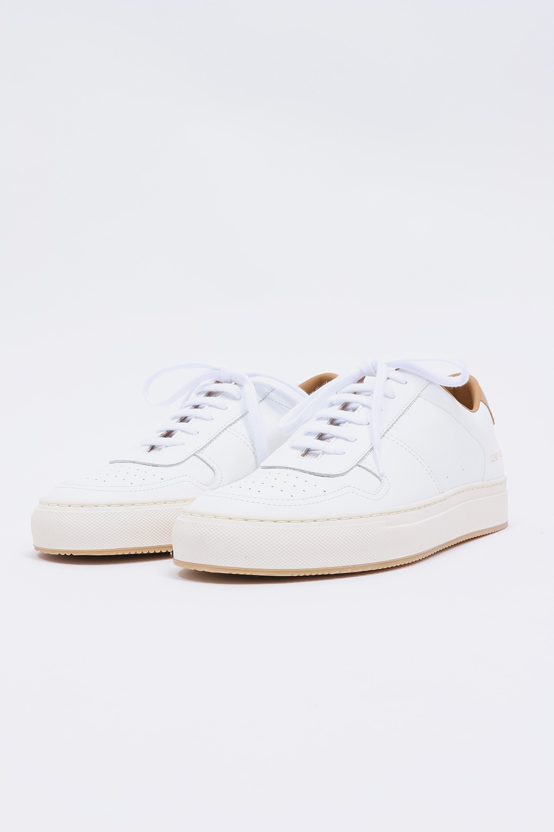 COMMON PROJECTS / Bball '90 2299 White/tan