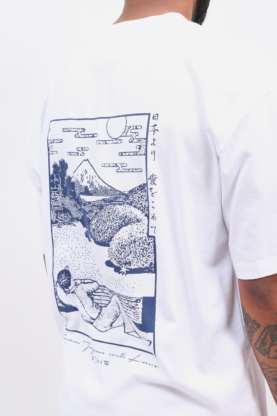 EDWIN / Fuji scenery tee shirt White