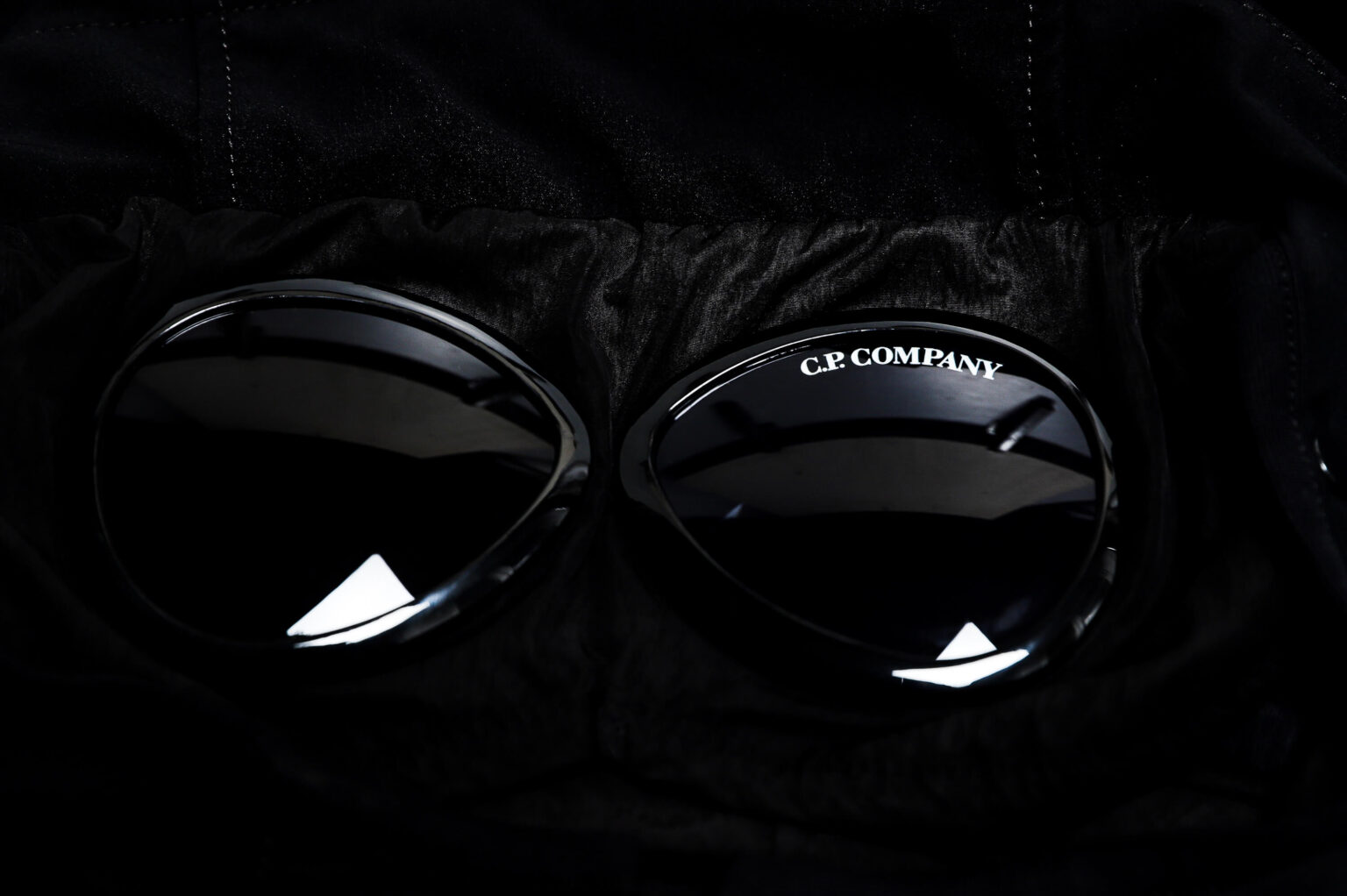 cp company goggle